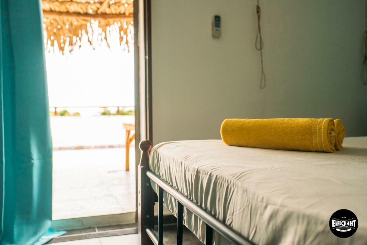 The Corner Hostel ปลายาบลังกา ภายนอก รูปภาพ